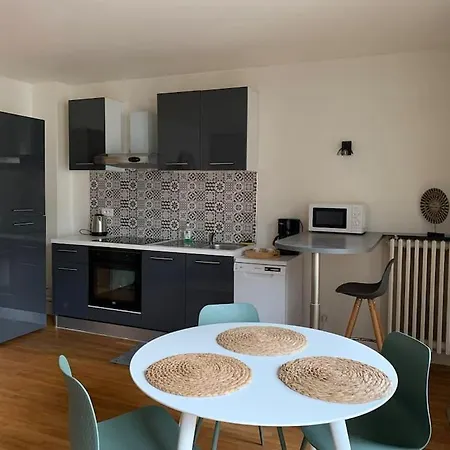 Apartment Hyper-centre Ville/bouchon ! T2 Calme Et Confort *