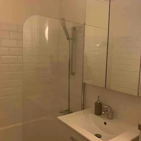 Apartment Hyper-centre Ville/bouchon ! T2 Calme Et Confort *